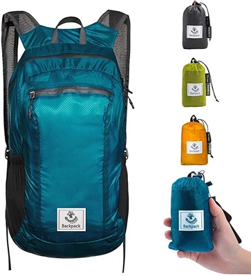 Daypack軽量のPackableのバックパックの防水70Lオックスフォード材料のハイキング
