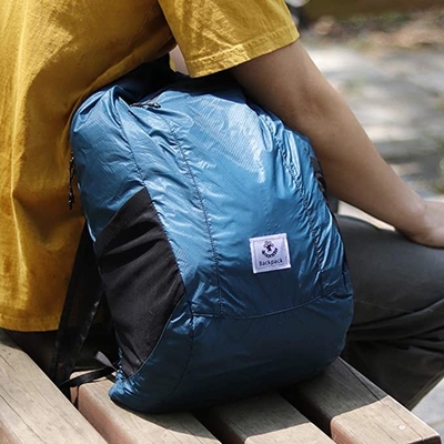 Daypack軽量のPackableのバックパックの防水70Lオックスフォード材料のハイキング