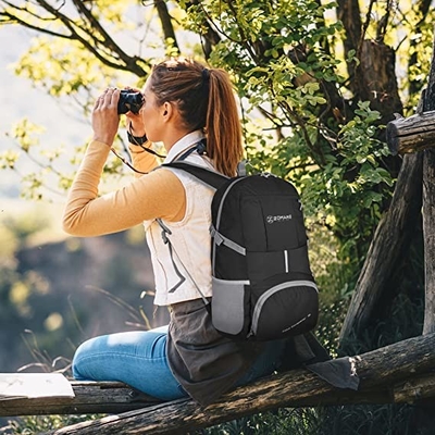 軽量の屋外のハイキングのバックパックの防水35l旅行バックパック